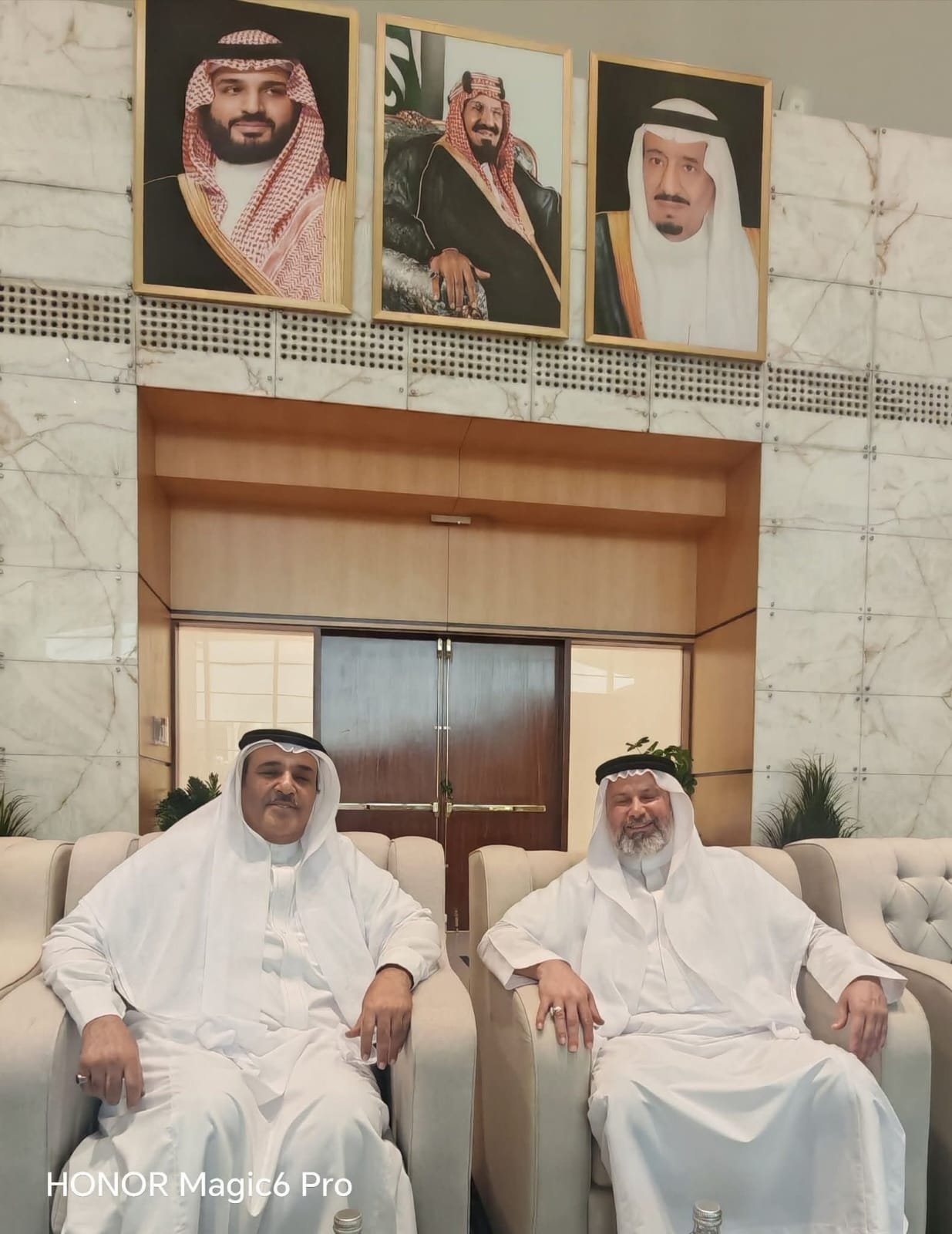 رئيس اتحاد الجامعات الدولي يزور غرفة الرياض لبحث الشراكة في المؤتمرات والمعارض الدولية