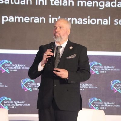 البروفسور الدكتور محمد خير الغباني الحسيني متحدثًا رئيسيًا في الملتقى الدولي للحضارة بجاكرتا
