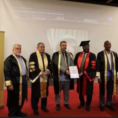 جامعة الاسطرلاب الدولية I.A.U  تمنح دولة رئيس جمهورية الصومال بالإنابة سابقًا، ورئيس البرلمان السابق، ووزير الدفاع السابق، وعضو البرلمان الحالي الدكتور محمد مرسل شيخ عبد الرحمن درجة الدكتوراه